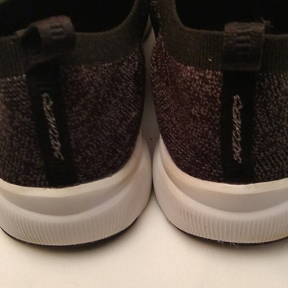 Skechers Women's slip on. Size 8.5 - Picture 6 of 6